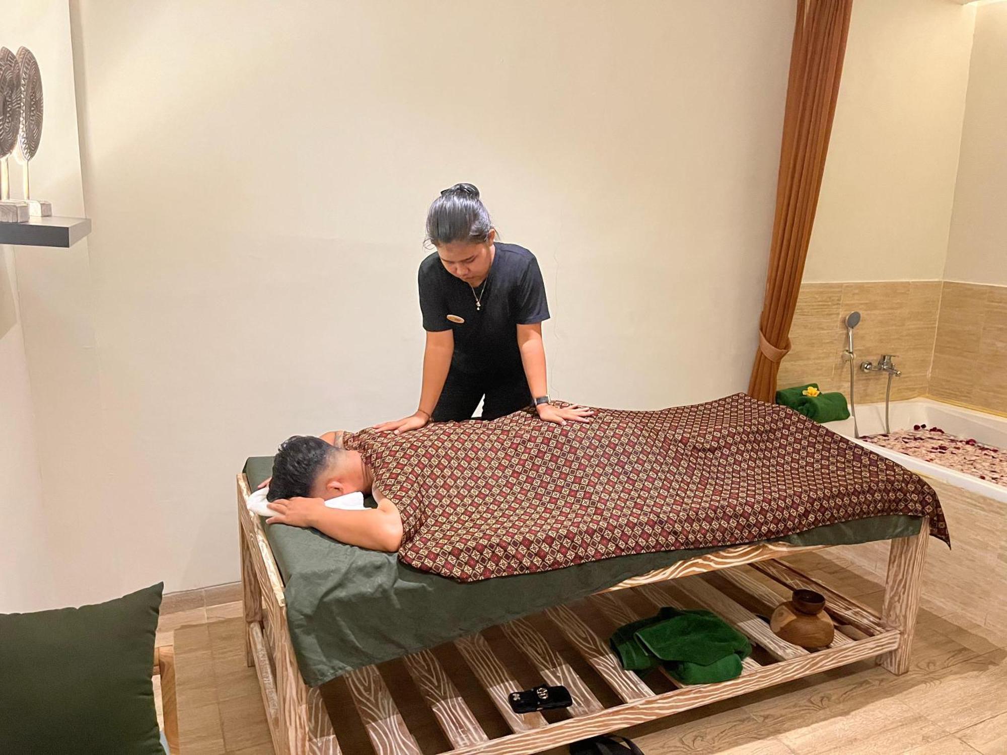 Abian Klumpu Villa & Spa サヌール エクステリア 写真