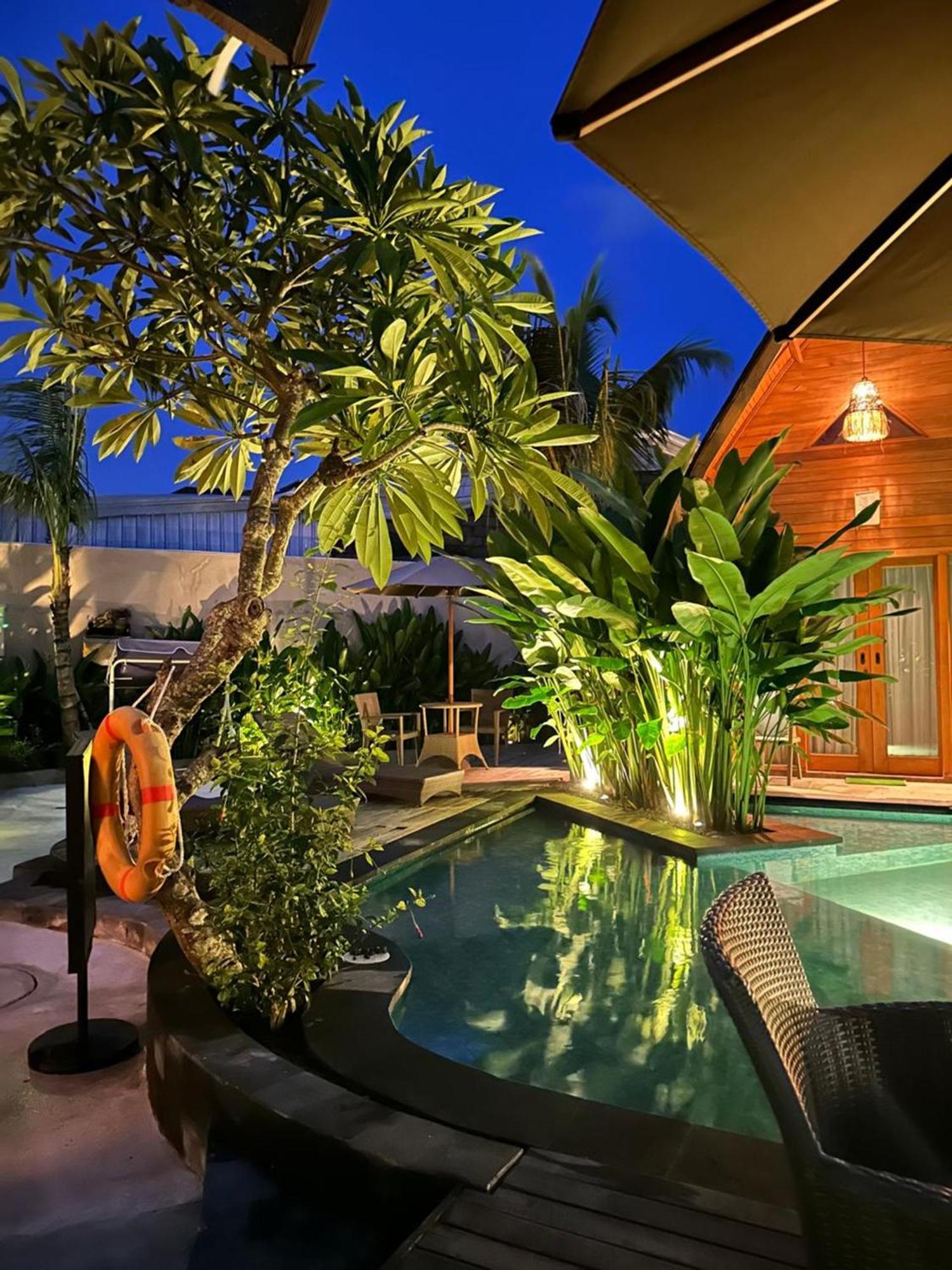 Abian Klumpu Villa & Spa サヌール エクステリア 写真